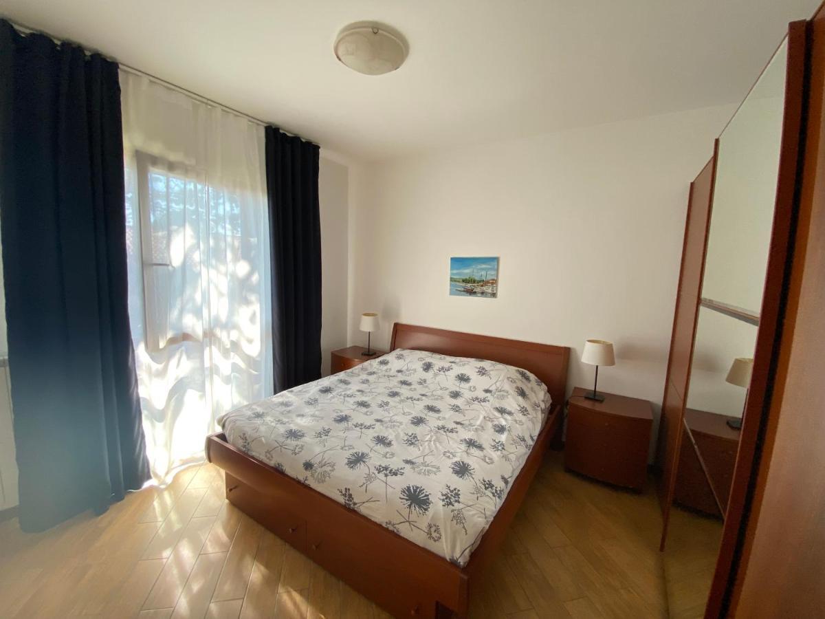 Apartment With Terrace And Garden With A Sea View Sistiana Bagian luar foto